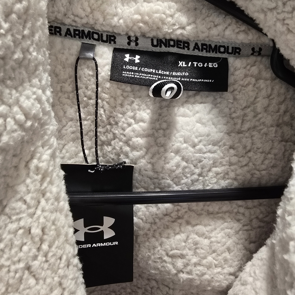 Mens Under Armour Coat size XL